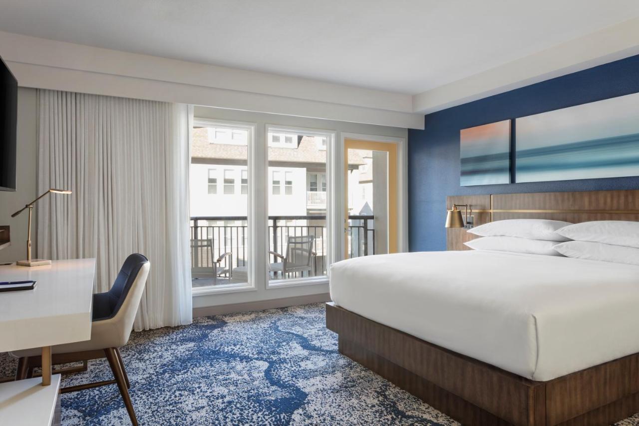 Delta Hotels By Marriott Virginia Beach Waterfront Exterior photo