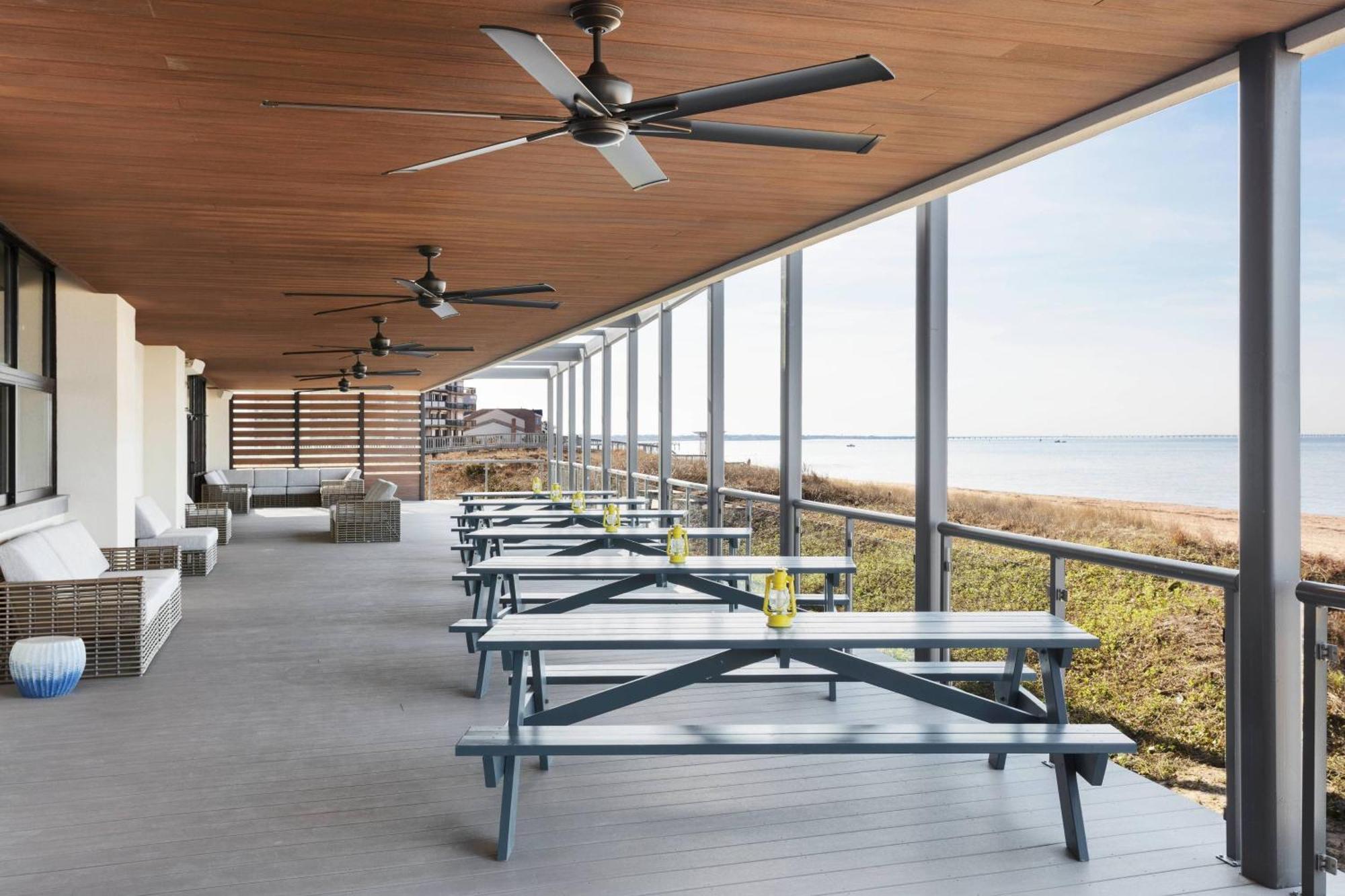Delta Hotels By Marriott Virginia Beach Waterfront Exterior photo